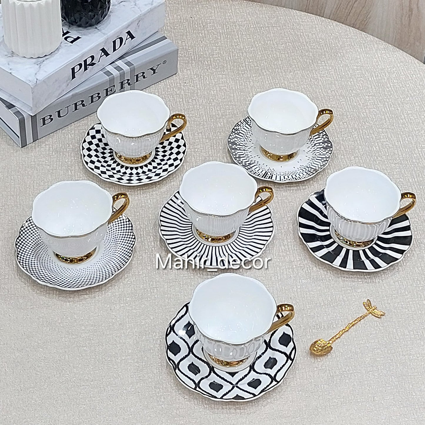 6 Cups and Saucers Set