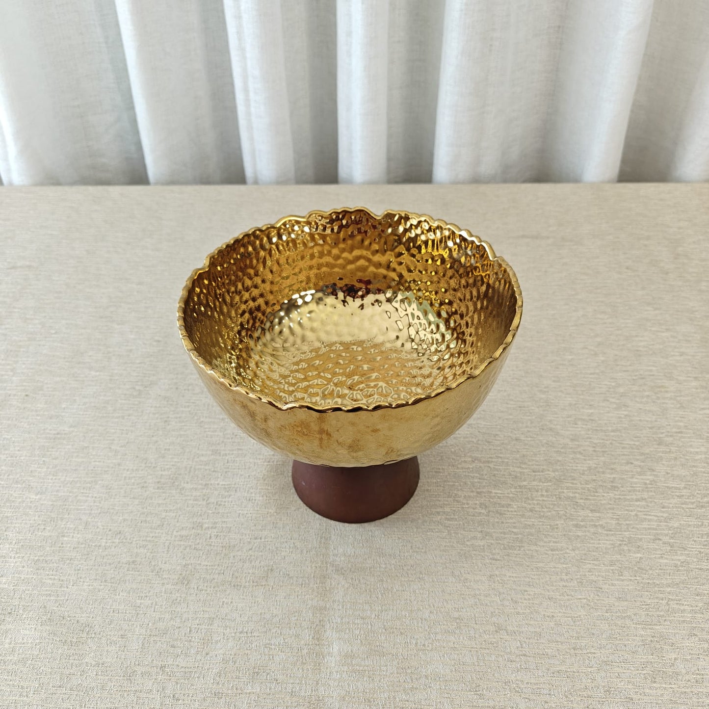 Porcelain serving bowl