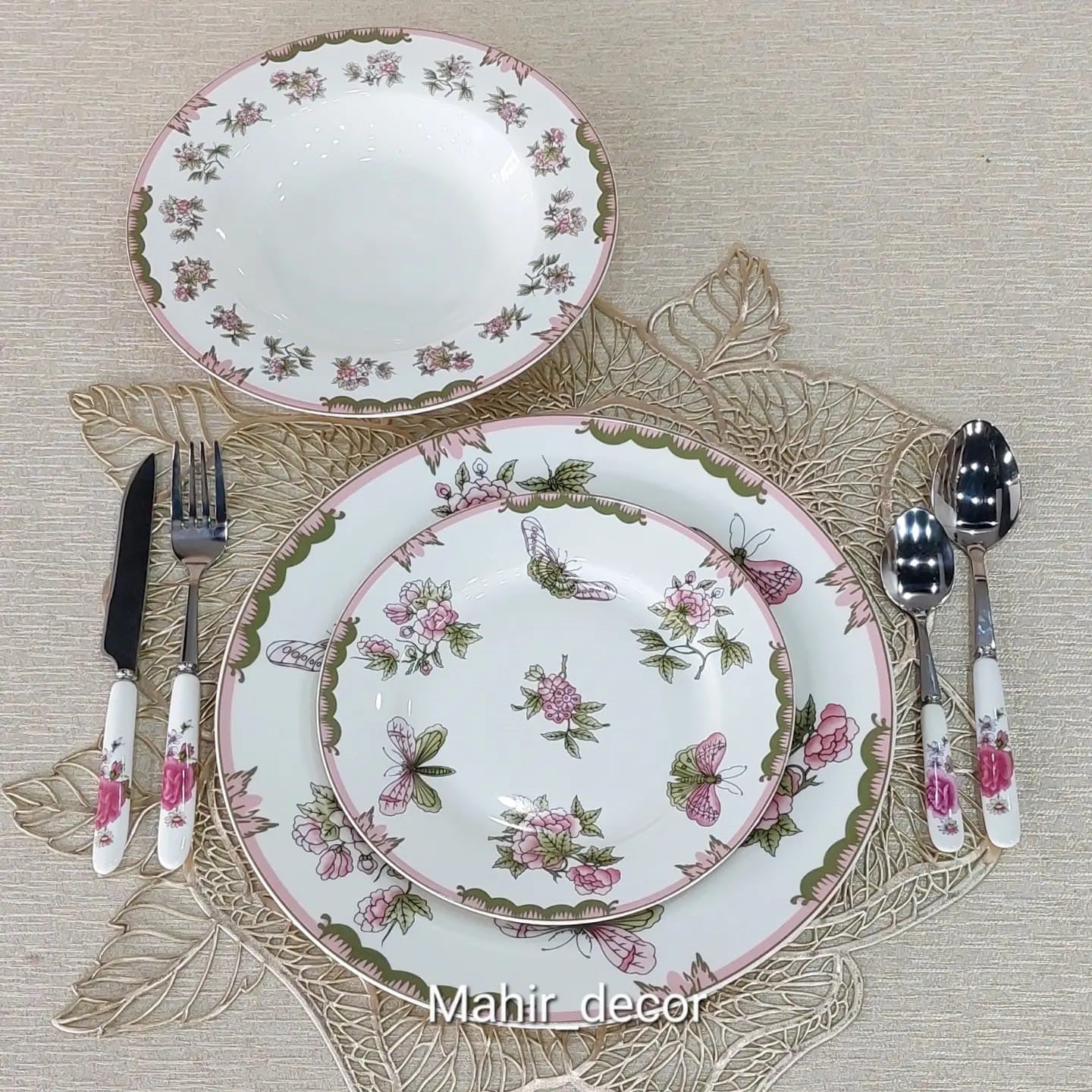 18 pcs breakfast set - Green & Pink