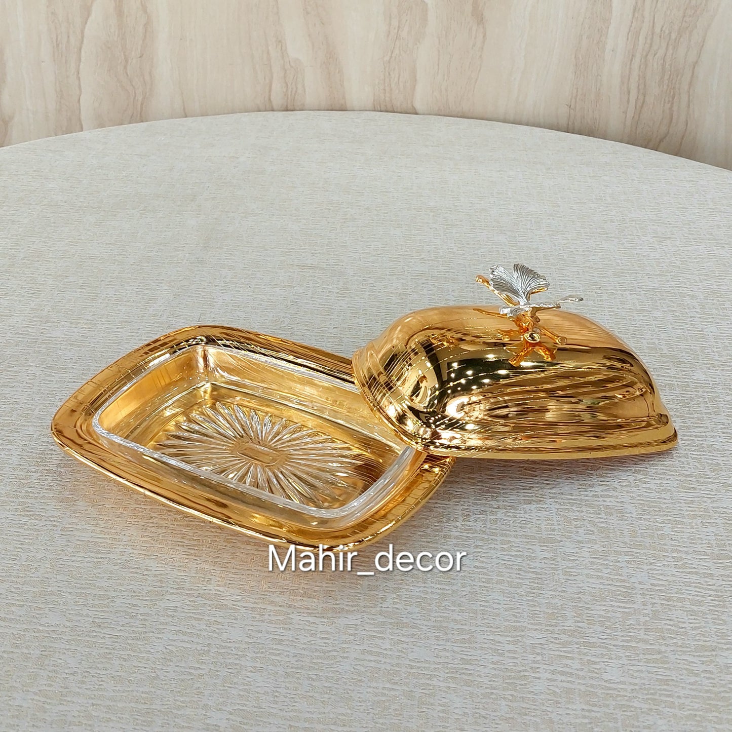 Butter dish