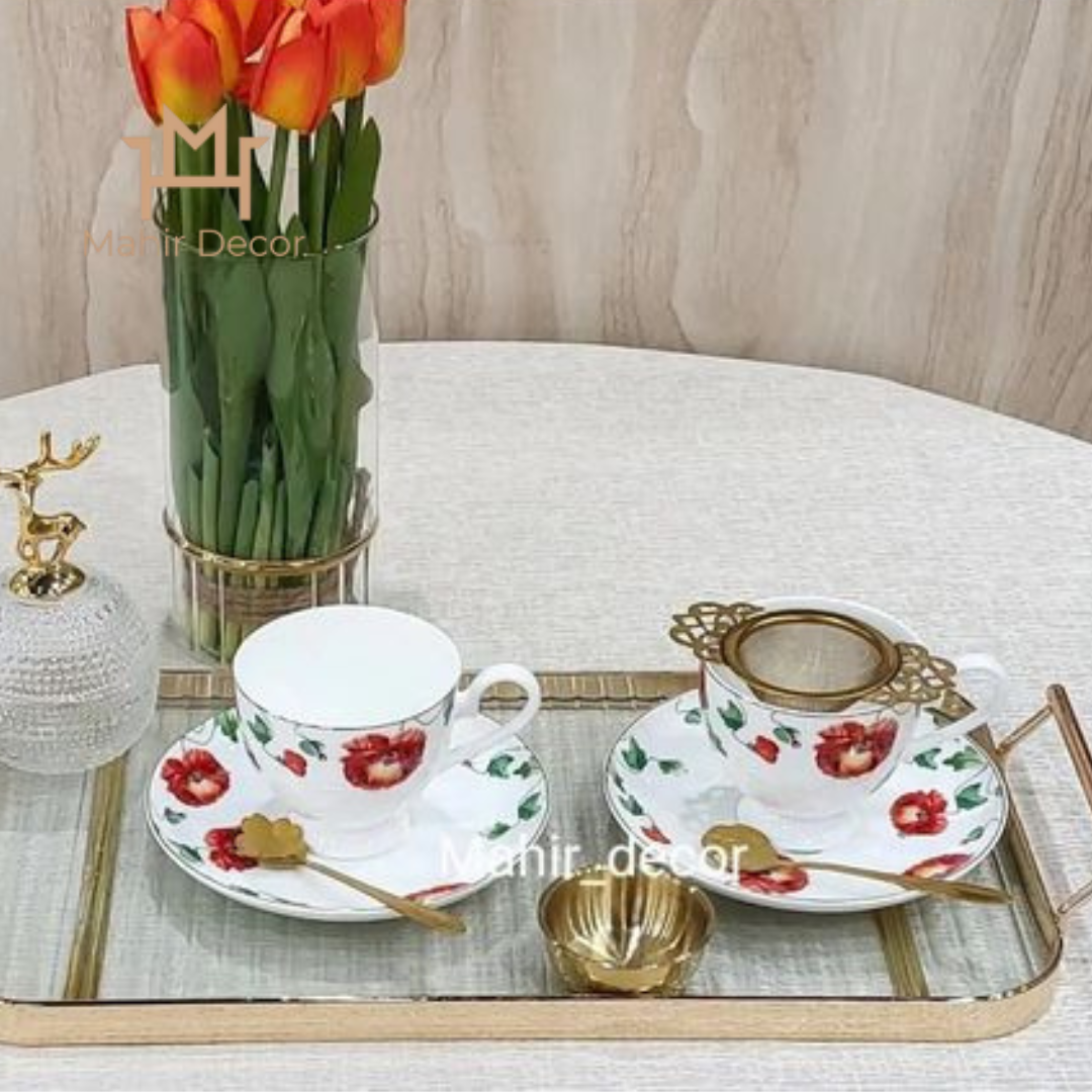 Cups and saucers set