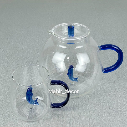 Glass cups and tea pot