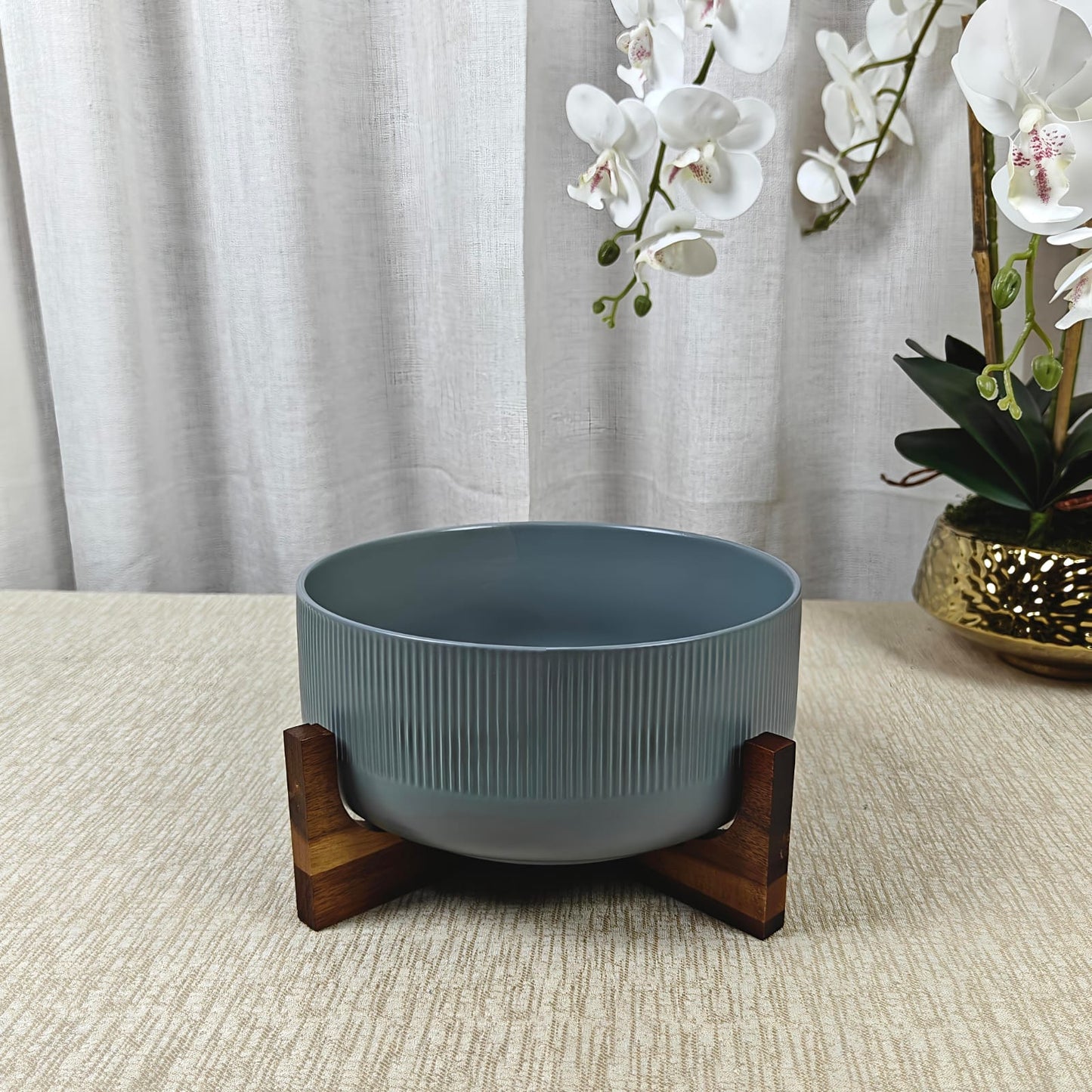 Salad Bowl with wooden frame