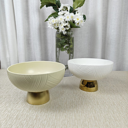 Ceramic bowl with textured wave pattern