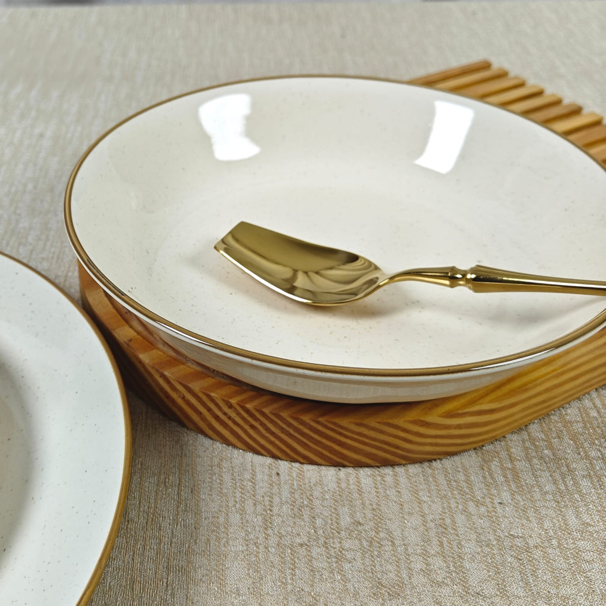 Cream finish breakfast set