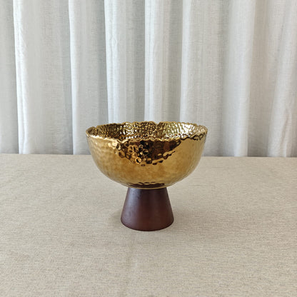 Porcelain serving bowl