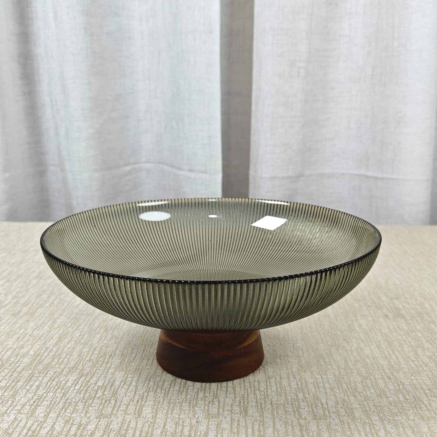 Ribbed glass footed bowl series