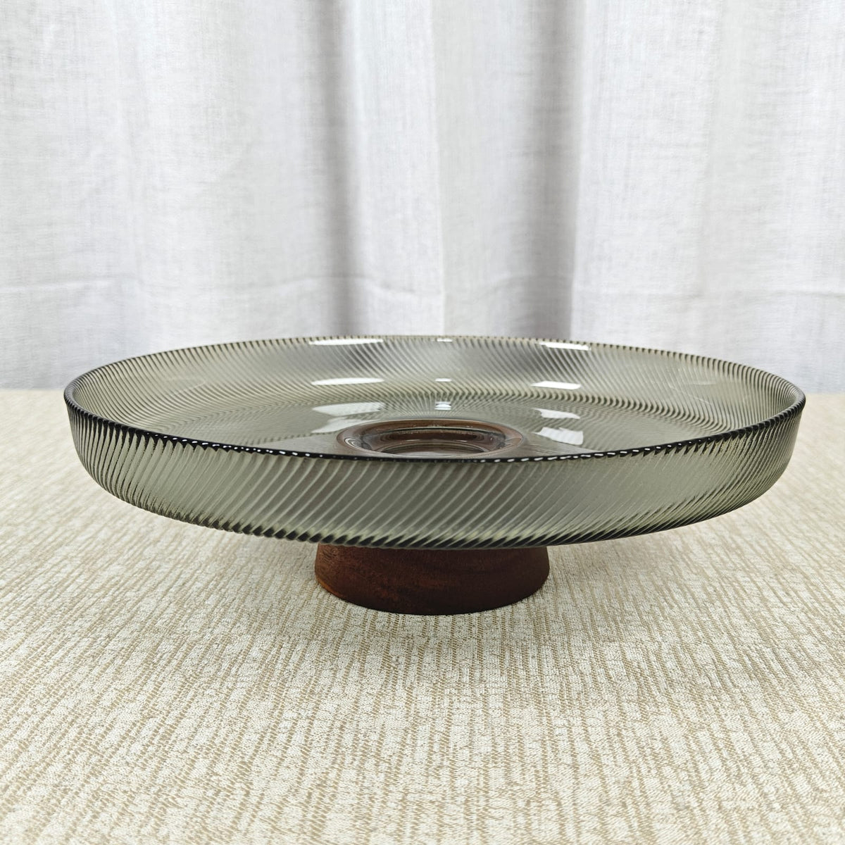 Ribbed glass footed bowl series