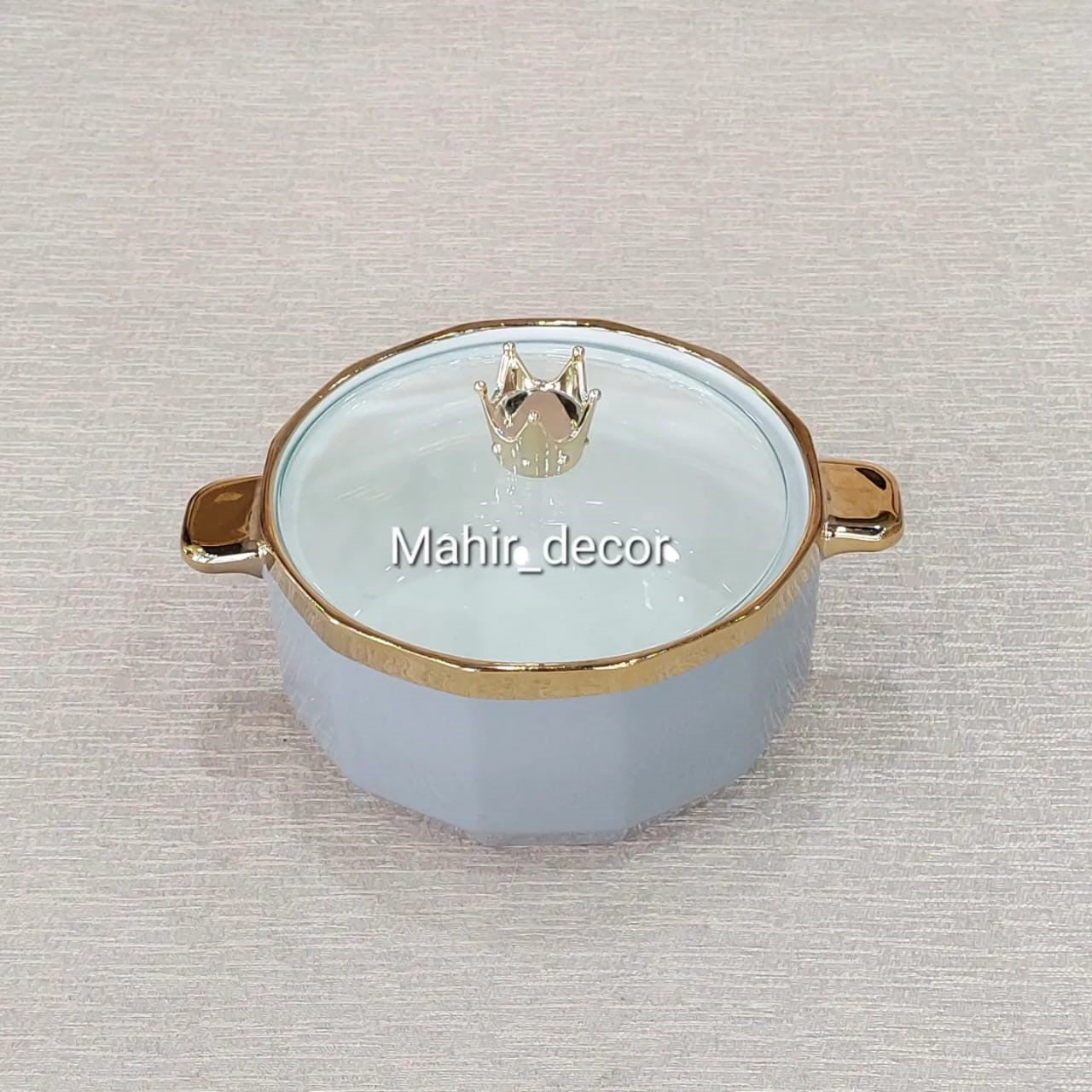 Ceramic bowl with glass lid