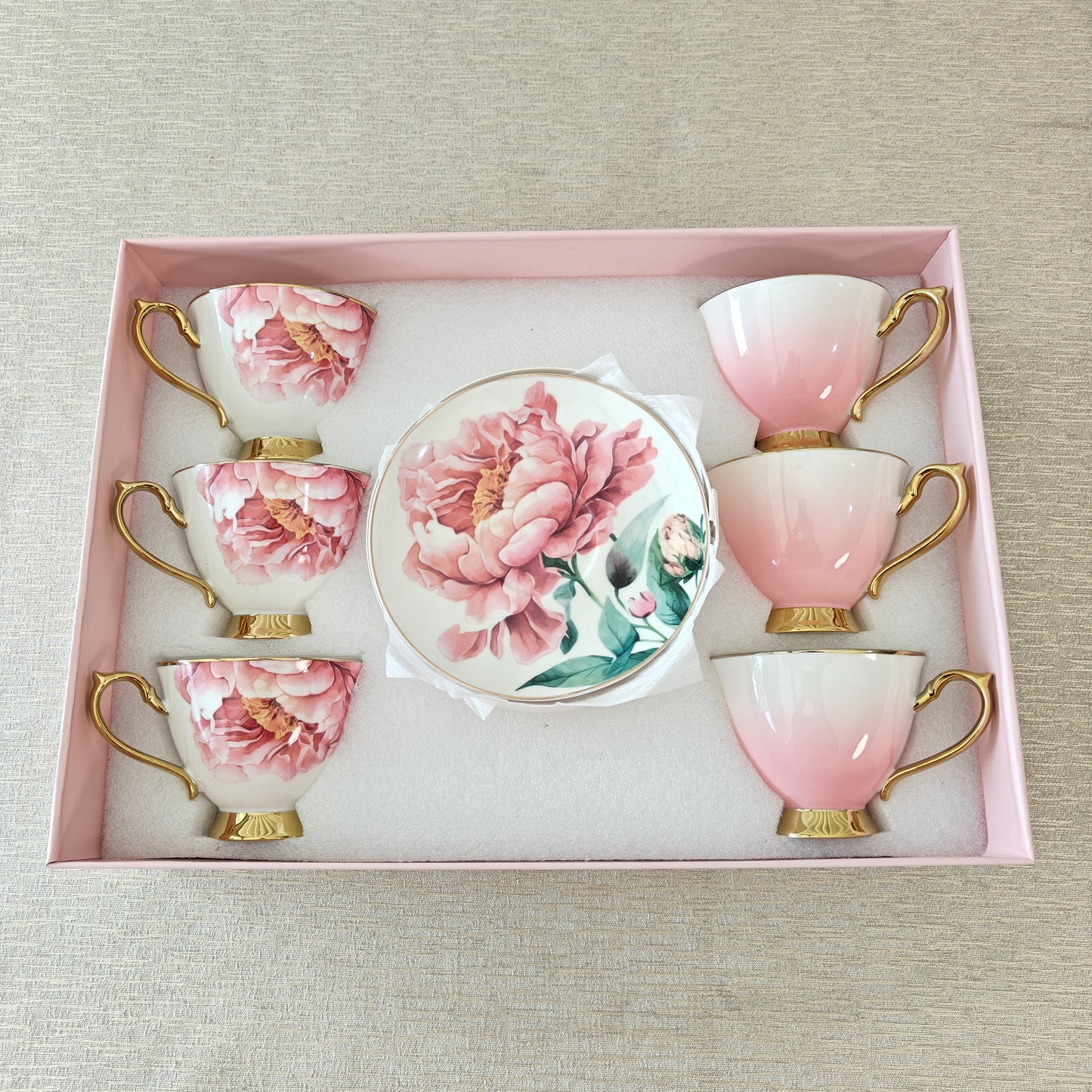 Pink floral cups and saucers set 🩷