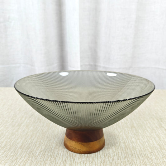 Glass fruit bowl